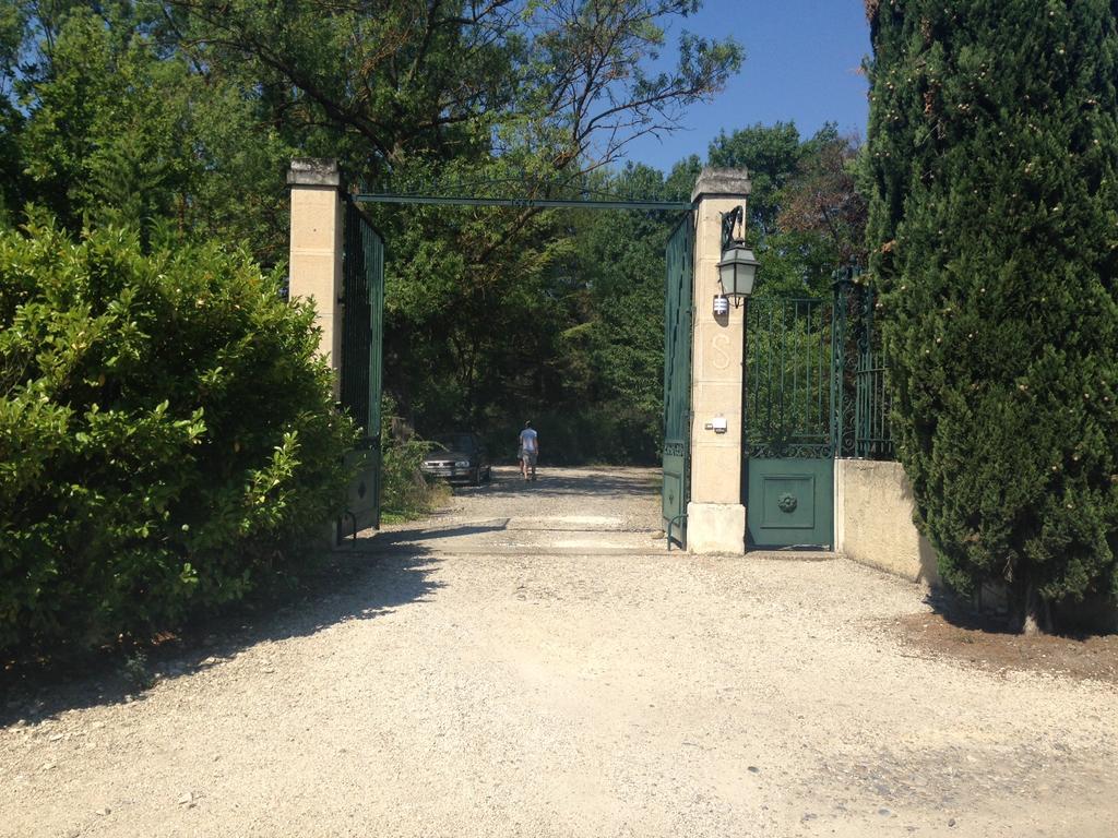 Le Mas De Trevouse Saint-Saturnin-lès-Avignon Buitenkant foto