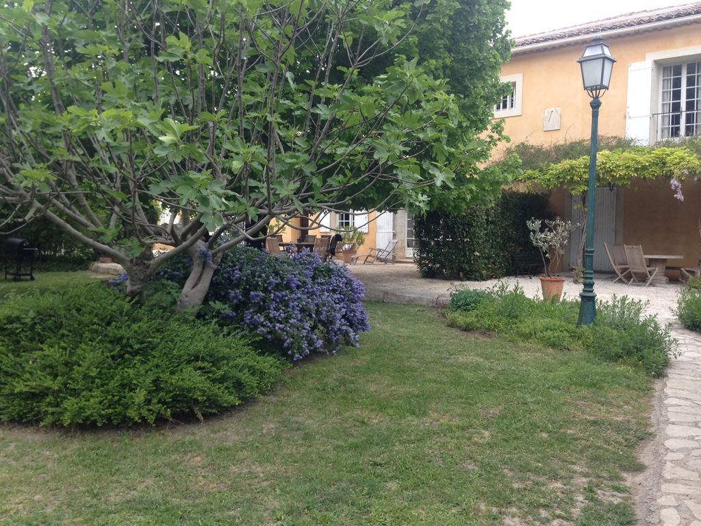 Le Mas De Trevouse Saint-Saturnin-lès-Avignon Buitenkant foto